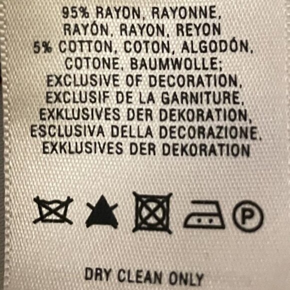 Embroidered pretty tank top - Picture 6 of 6